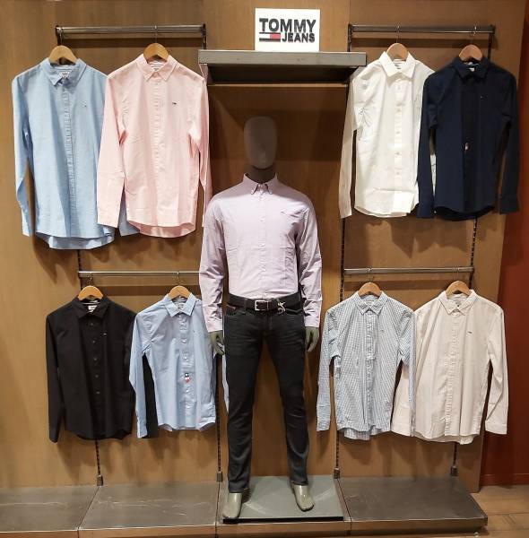 Nouvelles collections de chemises Tommy Hilfiger chez Jeans Center à Nîmes