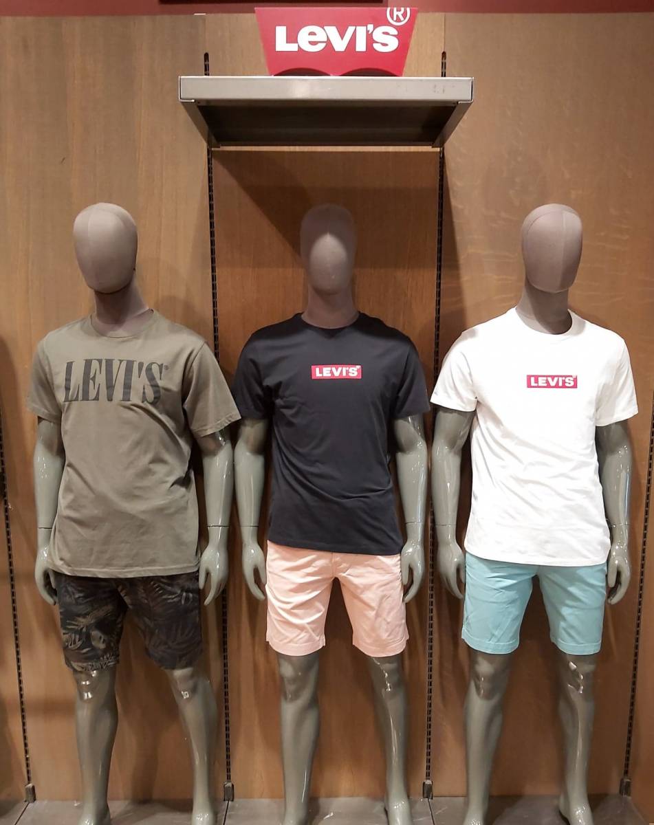 Nouvelle collection de Tee-shirts Levi's homme chez Jeans Center à Nîmes -  Jeans Center - Jeans Center