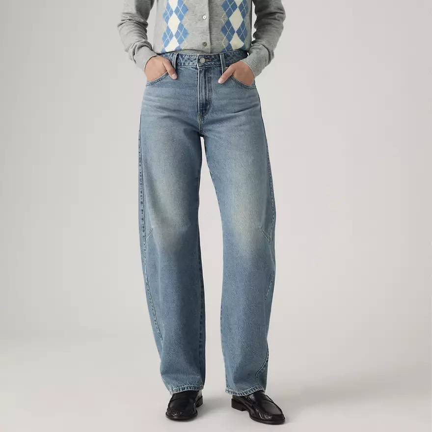 Jeans Baggy Dad Barrel Levi's dans la boutique situé à Nimes proche de Marguerittes