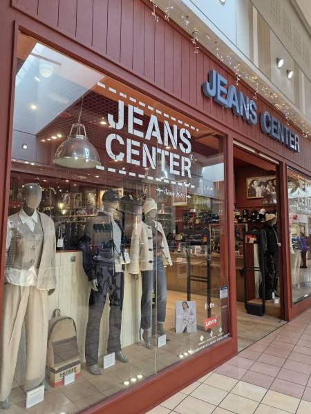 Jeans Center de la galerie Cap Costières