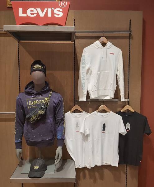 Sweat Levi's Star wars Chez Jeans à Nîmes