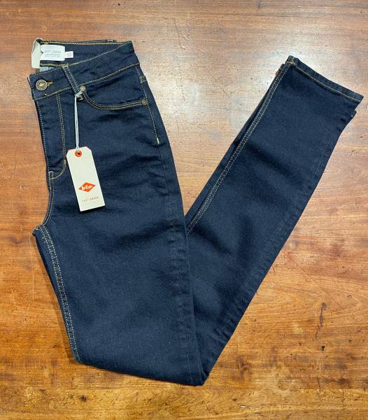 Lee Cooper LC135
