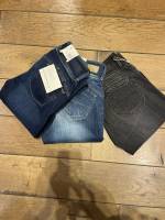 Notre zone d'activité pour ce service Vente de jeans Wrangler noir ou blanc à Nîmes Carré Sud